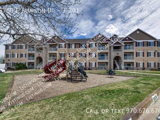 3 BR, 2 BA Apartment 15700 E Jamison Dr, Englewood, CO 80112