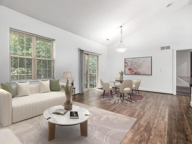 3 BR, 2 BA Apartment 1587 College Ave Unit 2310, Columbus, OH 43209