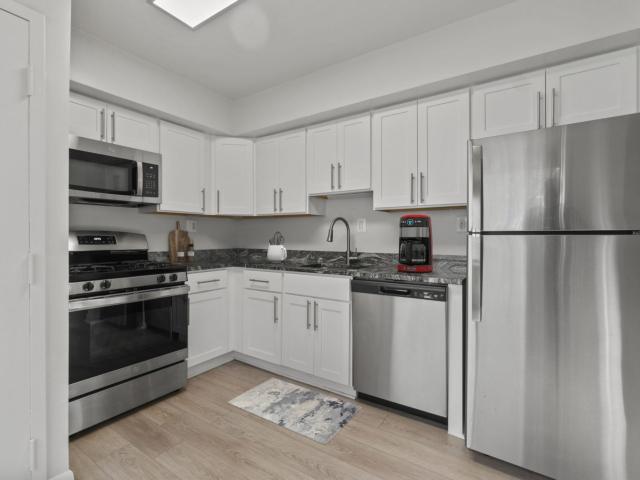 3 BR, 2 BA Apartment 1599 East Jefferson Street Unit T 361_CL, Rockville, MD 20852