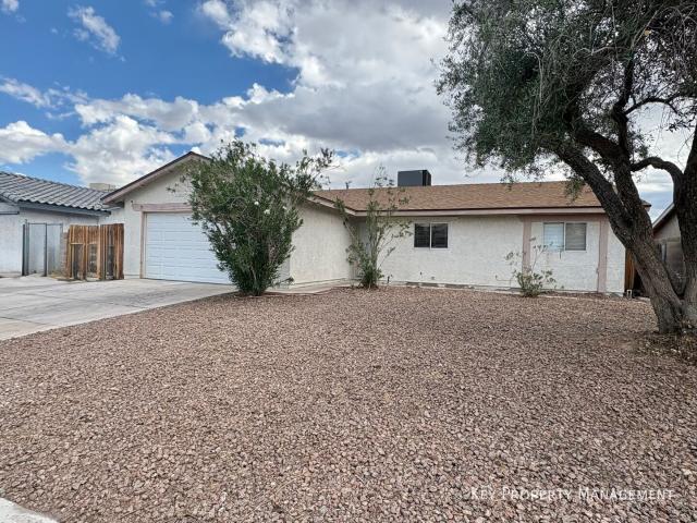 3 BR, 2 BA Apartment 1625 Crest Haven Ave, Las Vegas, NV 89108