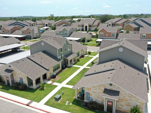 3 BR, 2 BA Apartment 1625 N Adams St Unit 12 1202, Fredericksburg, TX 78624