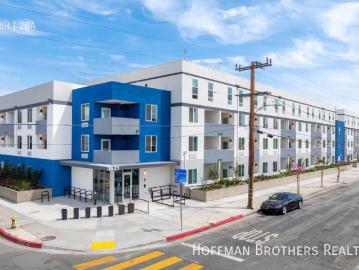 3 BR, 2 BA Apartment 1635 E 117th St, Los Angeles, CA 90059