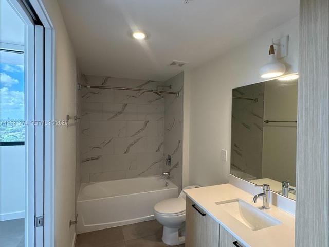 3 BR, 2 BA Apartment 16395 Biscayne Blvd # 1310, North Miami Beach FL 33160, North Miami Beach, FL 33160