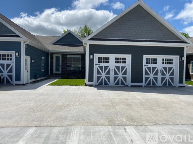 3 BR, 2 BA Apartment 167 Clinton Road, Unit Condo, New Hartford, NY 13413
