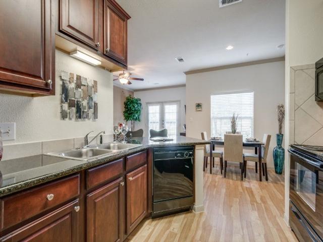 3 BR, 2 BA Apartment 16505 Lookout Hollow Cir Unit 1121, Schertz, TX 78154