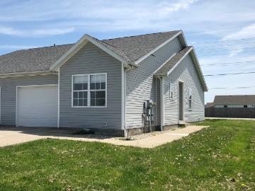 3 BR, 2 BA Apartment 1651 W. Kole Dr. B, Greensburg, IN 47240