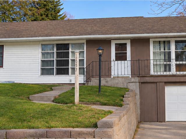 3 BR, 2 BA Apartment 1657 W 26th St Pl, Sioux City, IA 51103
