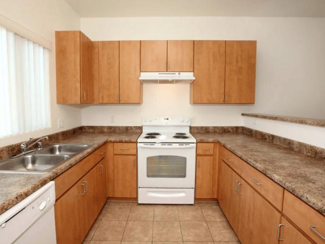 3 BR, 2 BA Apartment 16629 N Greasewood St Unit 11 148, Surprise, AZ 85378