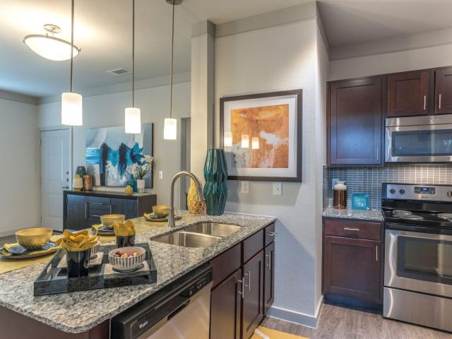 3 BR, 2 BA Apartment 16755 W Lake Houston Pkwy Unit 01101, Houston, TX 77044