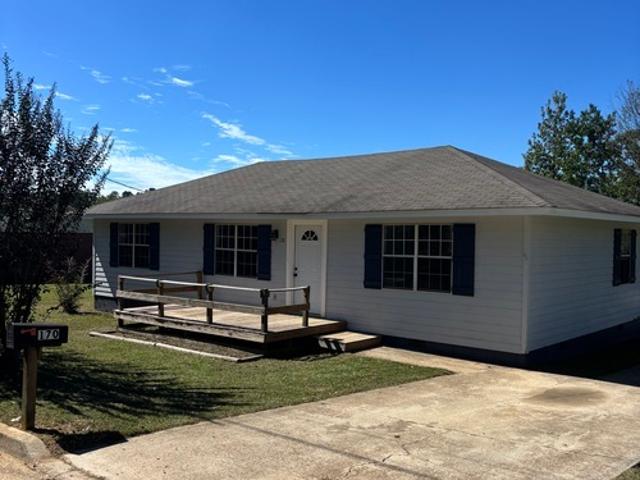 3 BR, 2 BA Apartment 170 Colonial Circle, Magee, MS 39111
