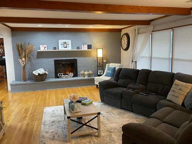 3 BR, 2 BA Apartment 170 Monmouth Rd, Oakhurst, NJ 07755