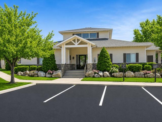 3 BR, 2 BA Apartment 170 N Washington Blvd Unit 09 901, Ogden, UT 84404