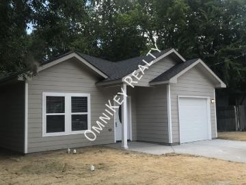 3 BR, 2 BA Apartment 1719 Park St, Commerce, TX 75428