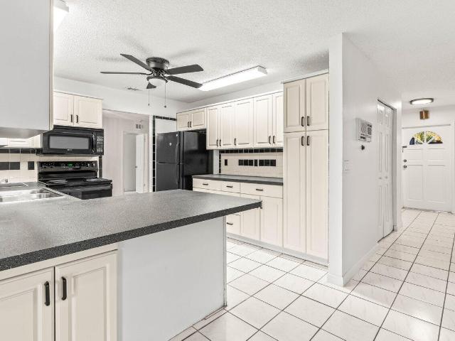 3 BR, 2 BA Apartment 179 Dove Circle, Royal Palm Beach, FL 33411