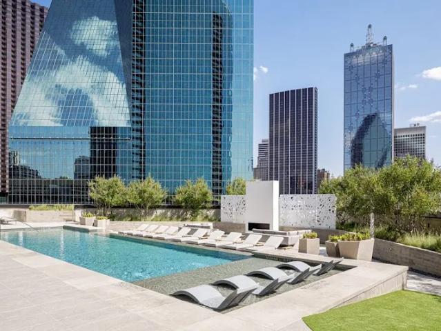 3 BR, 2 BA Apartment 1800 N Field St, Dallas, TX 75202