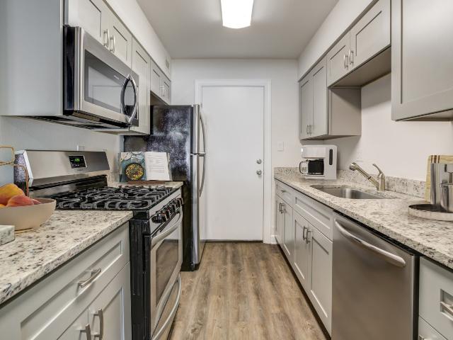 3 BR, 2 BA Apartment 1800 Northwest 4th Street Unit F60, Gainesville, FL 32609