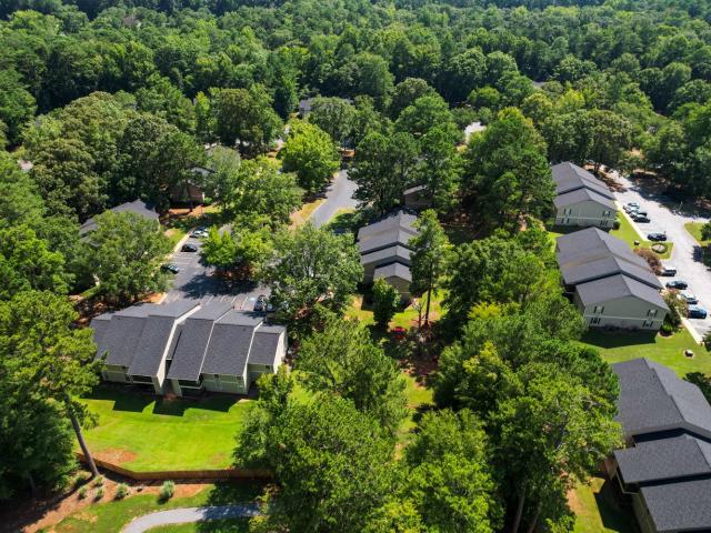3 BR, 2 BA Apartment 1800 Wesleyan Drive Unit 111, Macon, GA 31210