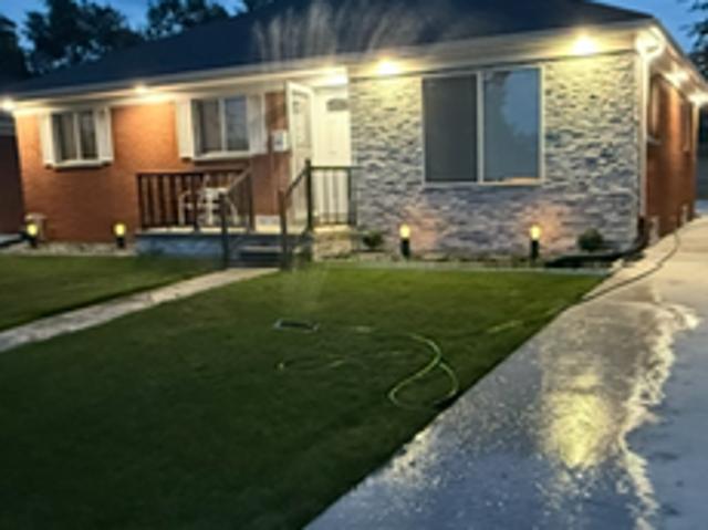 3 BR, 2 BA Apartment 18086 Curtain Avenue, Eastpointe, MI 48021