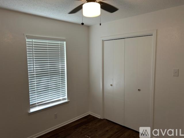 3 BR, 2 BA Apartment 1808 Arkansas St, Gainesville, TX 76240