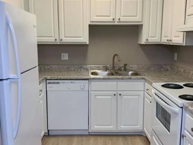3 BR, 2 BA Apartment 1811 W Lakeview Drive Unit 1811 G G02, Johnson City, TN 37601