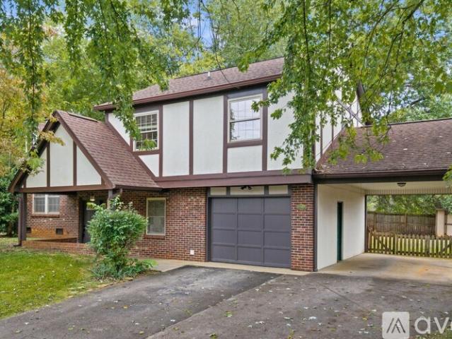 3 BR, 2 BA Apartment 1812 Sedgewick Dr, Knoxville, TN 37922