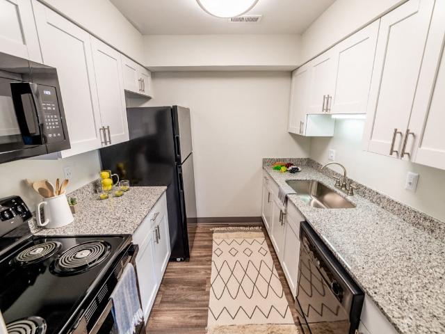 3 BR, 2 BA Apartment 1825 Jefferson Drive W Unit FR1909DZ, Carmel, IN 46032