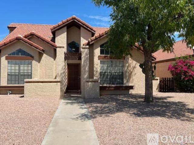 3 BR, 2 BA Apartment 1828 E Secretariat Dr, Tempe, AZ 85284