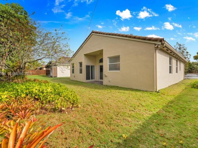 3 BR, 2 BA Apartment 18322 Southwest 94th Court, Palmetto Bay, FL 33157