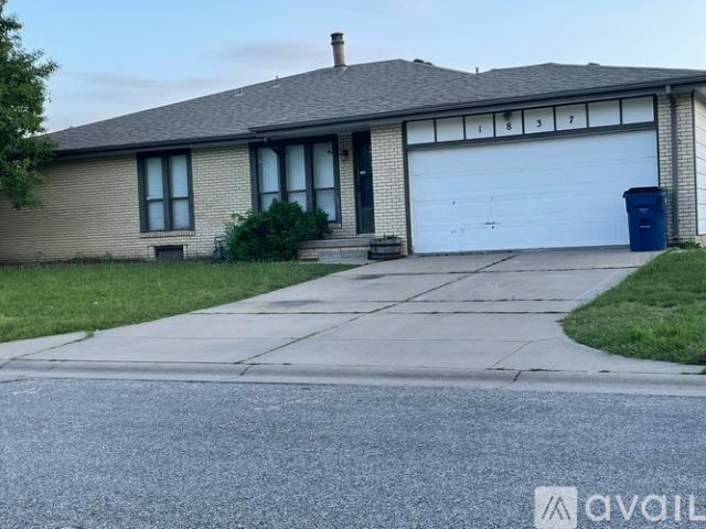 3 BR, 2 BA Apartment 1837 South Griffith Street, Wichita, KS 67207