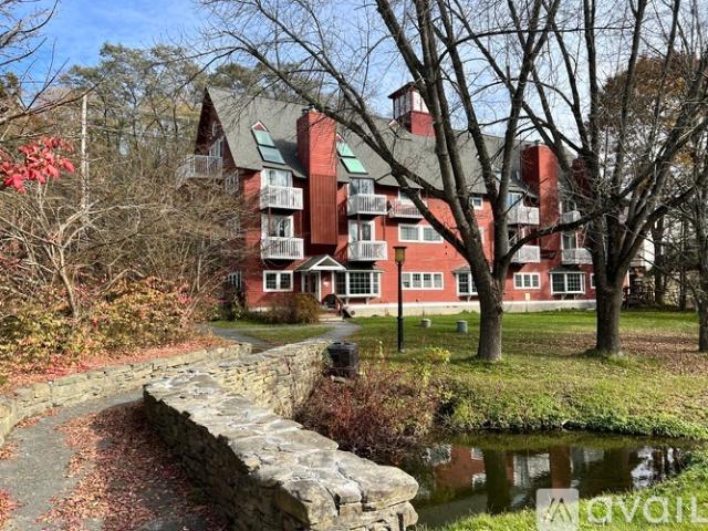 3 BR, 2 BA Apartment 1856 Quechee Main St, Unit 9, Hartford, VT 05001