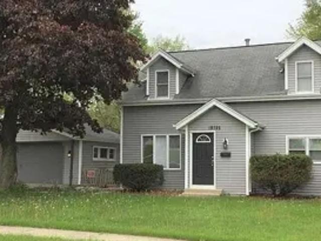 3 BR, 2 BA Apartment 18722 Hamlin Ave, Flossmoor, IL 60422