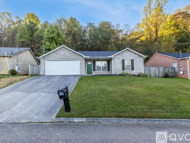 3 BR, 2 BA Apartment 1882 Explorer Lane, Knoxville, TN 37912