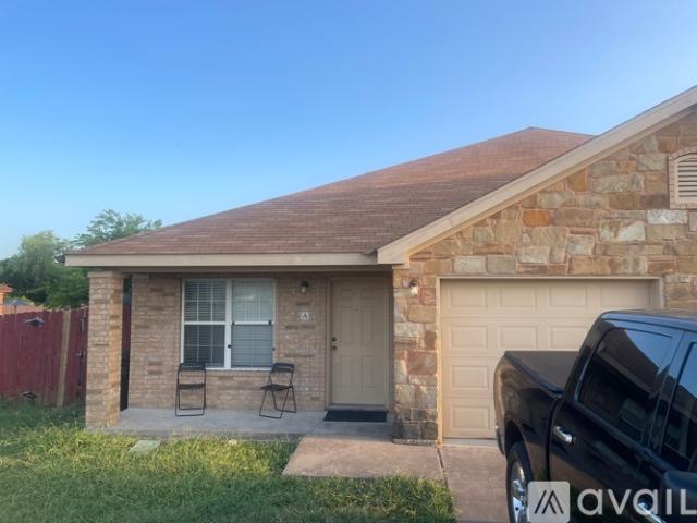 3 BR, 2 BA Apartment 1900 Elms Run Court, Unit A, Killeen, TX 76542