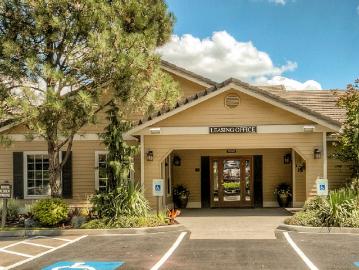 3 BR, 2 BA Apartment 1902 A St SE Unit D105, Auburn, WA 98002