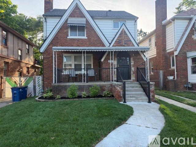 3 BR, 2 BA Apartment 19151 Santa Barbara Dr, Detroit, MI 48221