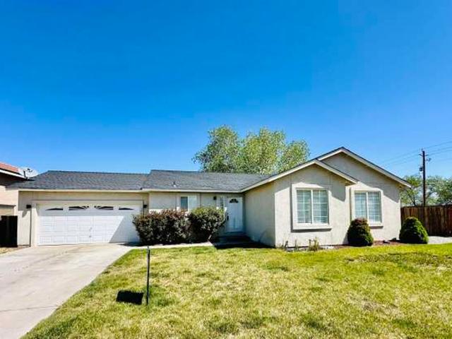 3 BR, 2 BA Apartment 1952 Three Iron Ct, Fernley, NV 89408