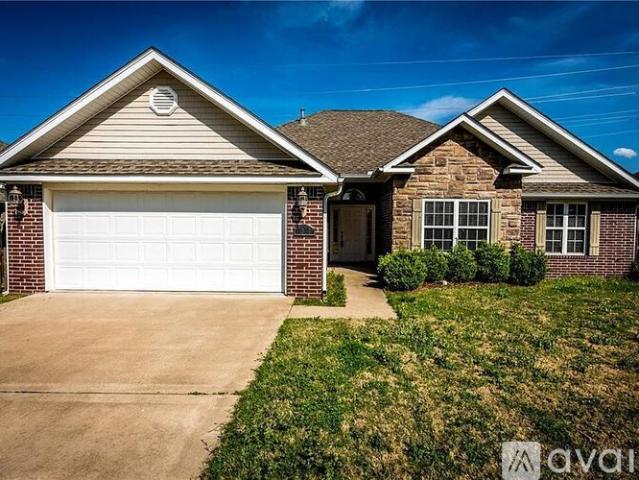 3 BR, 2 BA Apartment 1958 North Cannondale Drive, Fayetteville, AR 72704