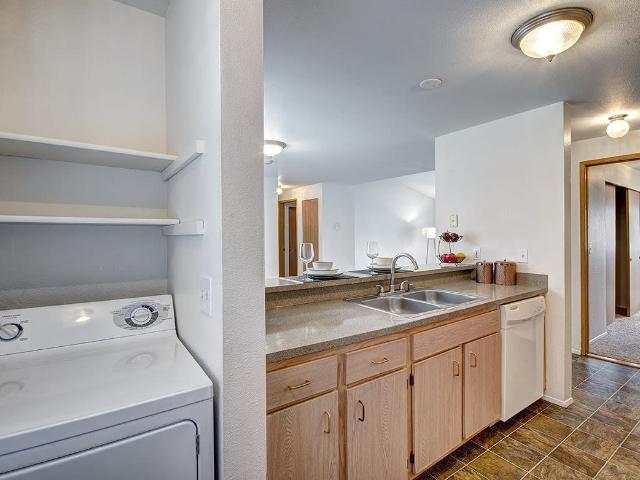 3 BR, 2 BA Apartment 19701 112th Avenue Northeast Unit C107, Bothell, WA 98011