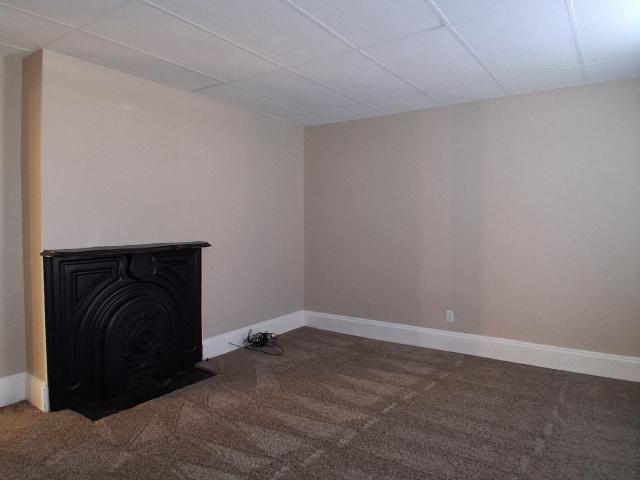 3 BR, 2 BA Apartment 19 East St Newark, OH 43055