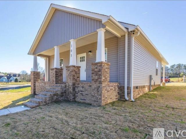 3 BR, 2 BA Apartment 103 Arthur Street, Dalton, GA 30721