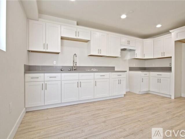 3 BR, 2 BA Apartment 10015 Baring Cross St, Los Angeles, CA 90044
