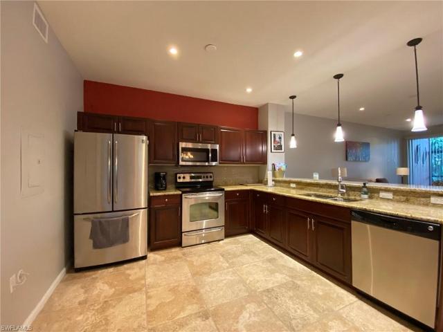 3 BR, 2 BA Apartment 10020 Heather Ln, Naples, FL 34119