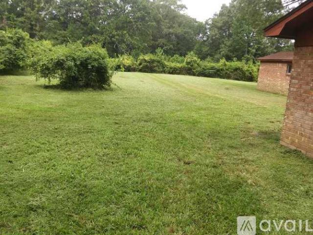 3 BR, 2 BA Apartment 1008 N Lee St, Pine Bluff, AR 71602