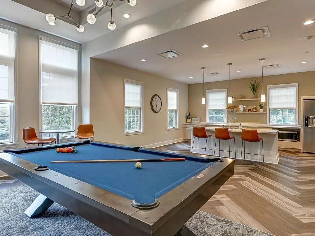 3 BR, 2 BA Apartment 100 Bear Run Drive Unit 1007, Pittsburgh, PA 15237