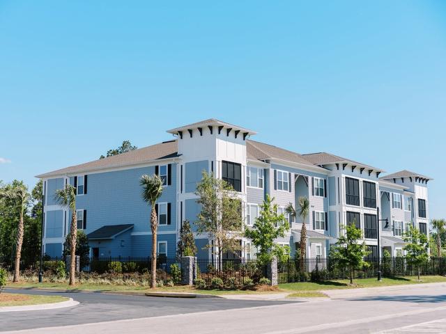 3 BR, 2 BA Apartment 100 Central Ave Unit 5207, Savannah, GA 31405