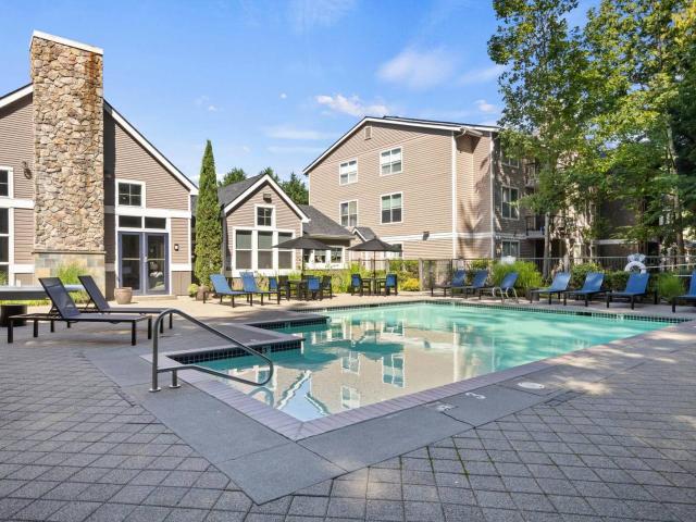 3 BR, 2 BA Apartment 10101 7th Avenue Southeast Unit 634, Everett, WA 98208