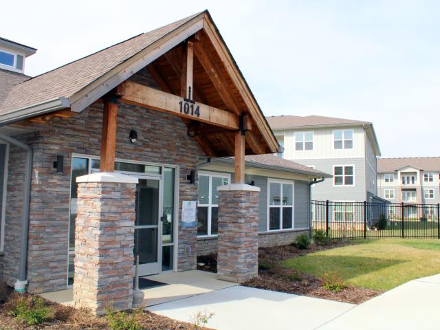 3 BR, 2 BA Apartment 1014 Jefferson View Way, Louisville, KY 40219