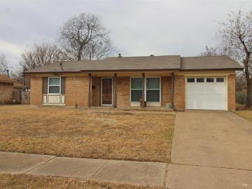3 BR, 2 BA Apartment 1019 South Alexander Avenue, Duncanville, TX 75137