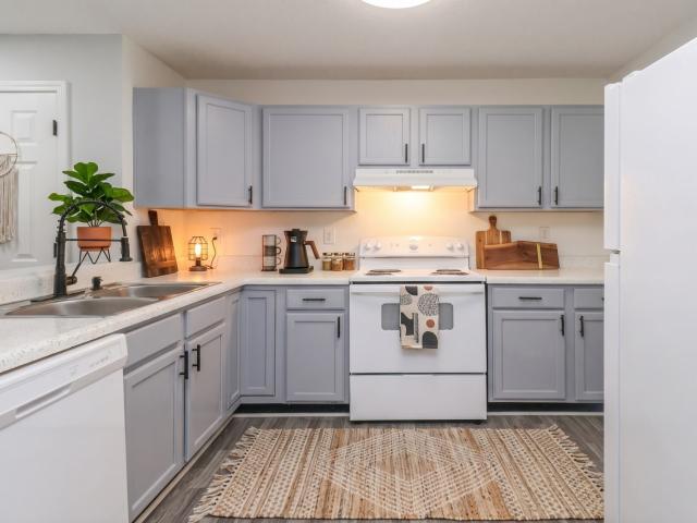 3 BR, 2 BA Apartment 101 Arbor Run Drive Unit 208 208 O, Lincolnton, NC 28092