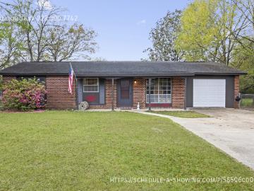 3 BR, 2 BA Apartment 101 Fore St, Gulfport, MS 39503